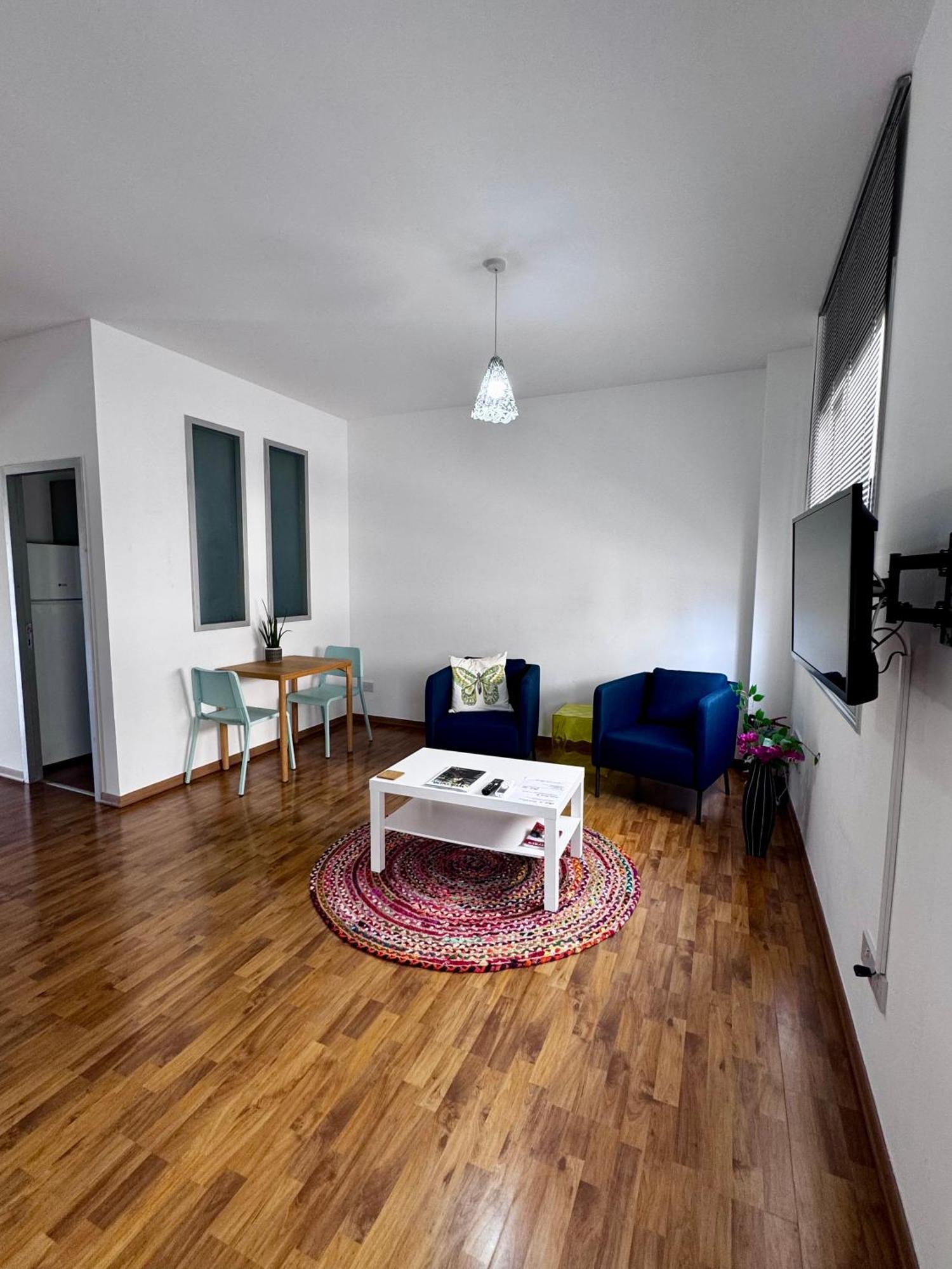 Lovely Studio Apartment In Pafos エクステリア 写真